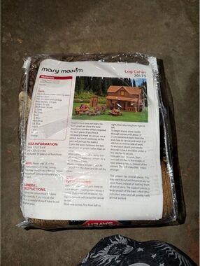 Mary Maxim Log Cabin Yarn Craft Kit with 19 Pieces of Yarn